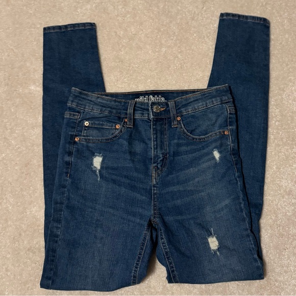 Distressed jeans - Picture 2 of 6